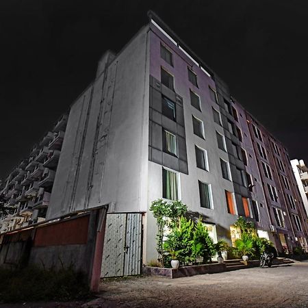 Townhouse Classio Suites Shirdi Exterior foto