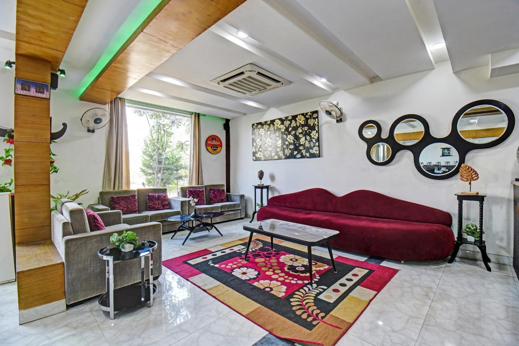 Townhouse Classio Suites Shirdi Exterior foto